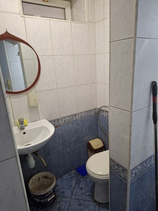 Площадка  і приміщення 60 м²