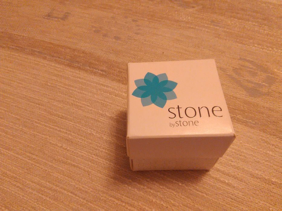 Bonito colar da Stone