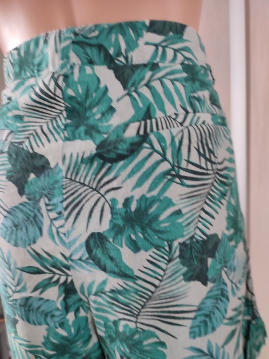 Szorty damskie firmy Janina roz Xl, miętowe, zielone liście i monstery