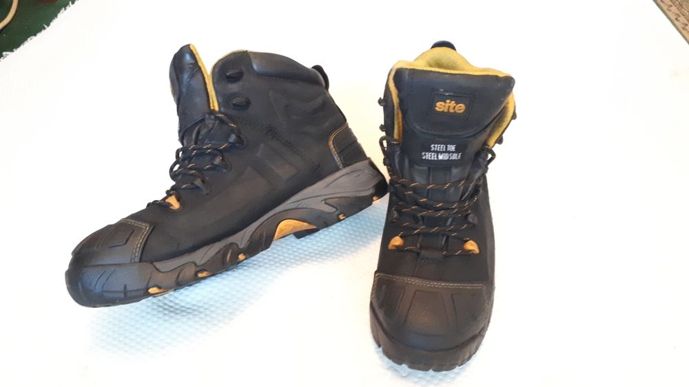 Ботинки мужские рабочие.