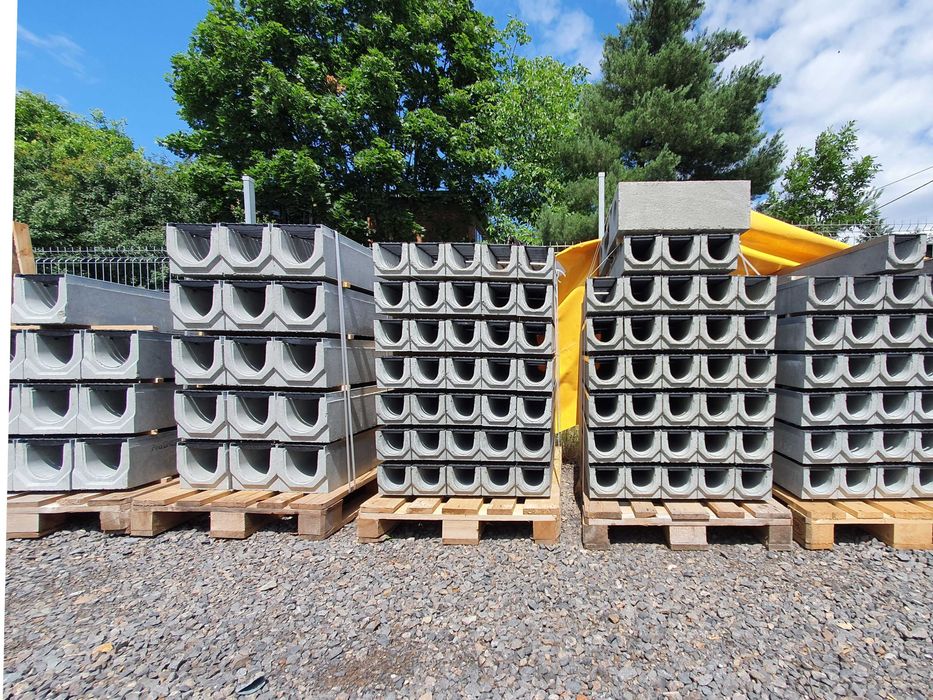 Odpływy Liniowe Kanały Betonowe B125 C250 D400 Odwodnienia Korytka