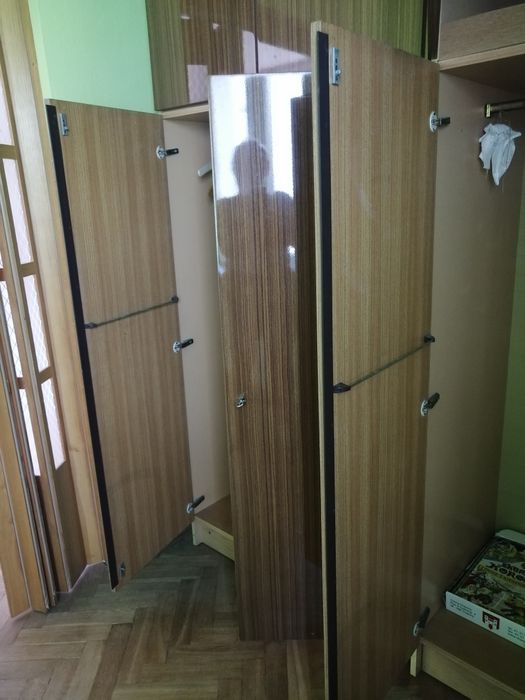 Dwie szafy ubraniowe PRL.