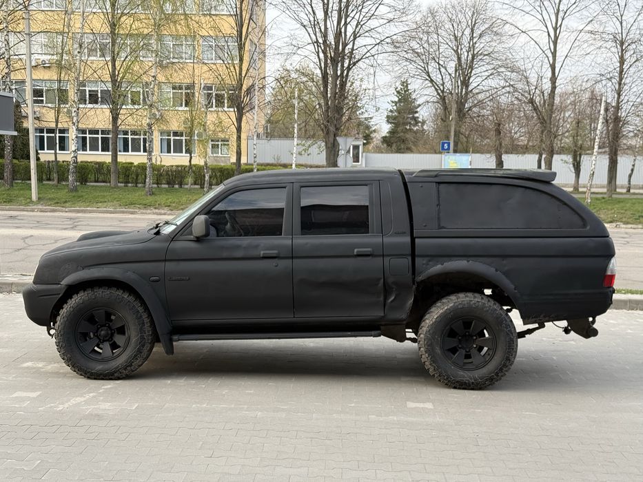 Продам Mitsubishi L200 4x4 Обслужена