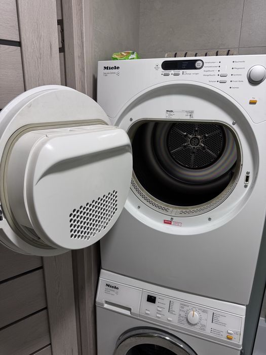 Продам сушильну машину Miele промислову