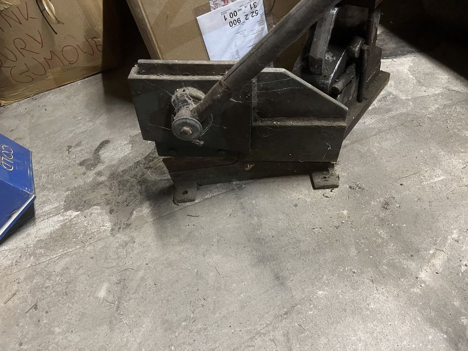 Stare nożyce do blachy stołowe ręczne mocne