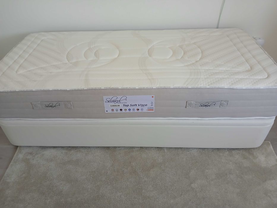 Cama solteiro e colchão como novos!