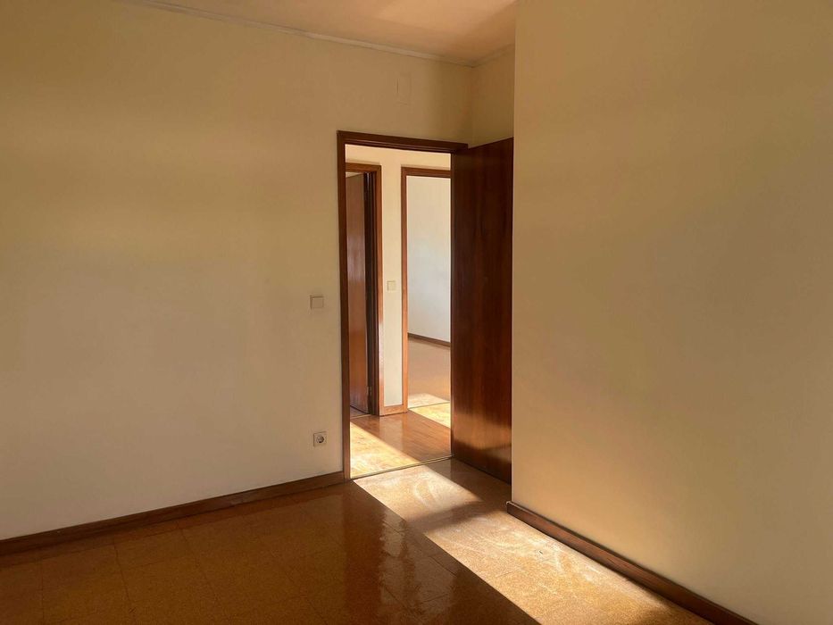 Apt T3 para arrendar na Travessa das Condominhas - Porto