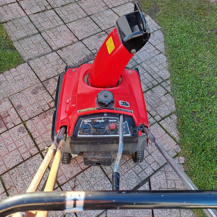 Odsniezarka wirnikowa Honda