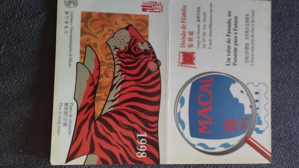 Calendários de Macau - colecção dos Anos Lunares emitidos pelos CTT