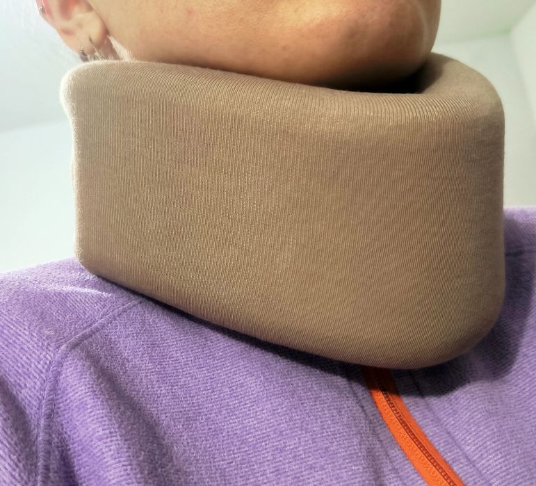 Бандаж для шийного відділу. Комір Шанца