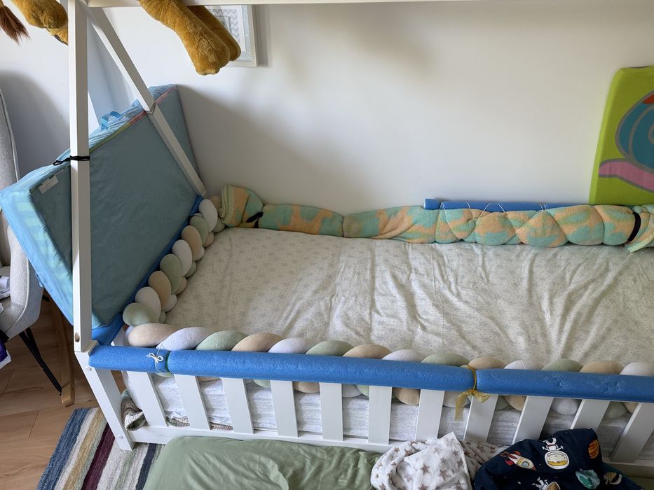 Cama para criança branca NOVA