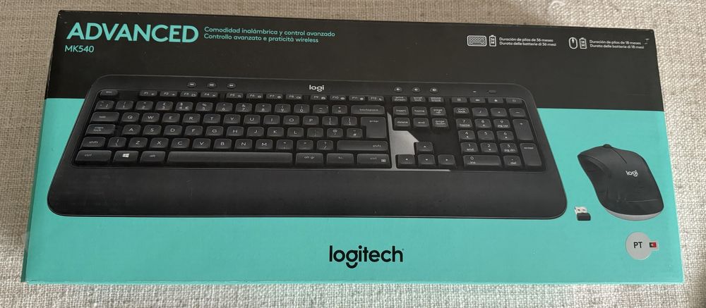 Conjunto Teclado + Rato Logitech MK540