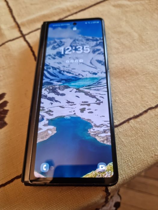Samsung Galaxy Z Fold 2