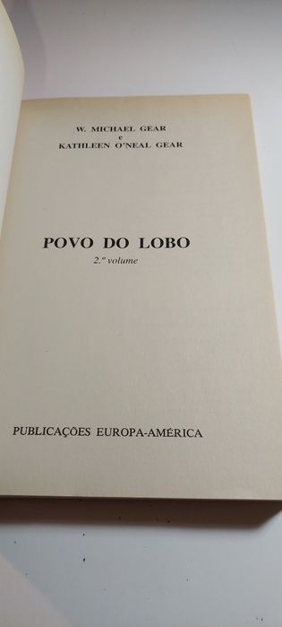 Povo do Lobo (1° e 2° Volumes - Publicações Europa-América)