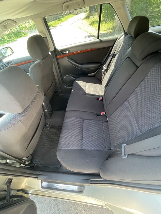 Toyota Avensis т 25, 2,2