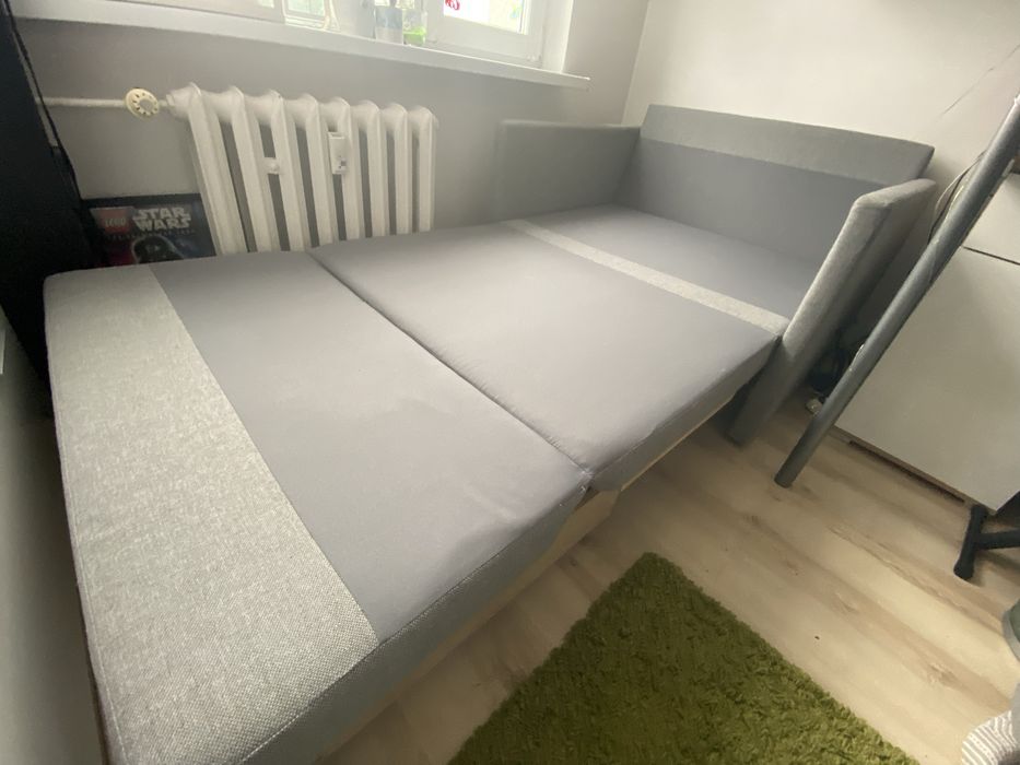Sofa rozkladana z pojemnikiem na posciel