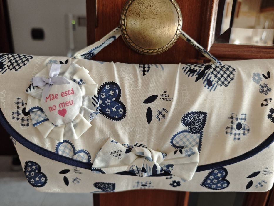 Lote 2 Conjuntos Chinelos de Quarto com Bolsa / Necesser de Tecido – Especial Dia da Mãe  ou Presente