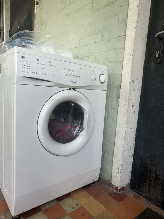 Стиральная машина Пральна машинка Whirlpool AWG 853