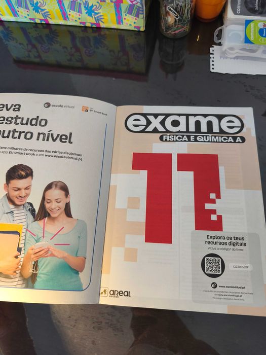 Livro Exame Físico-Química 10º e 11º ano