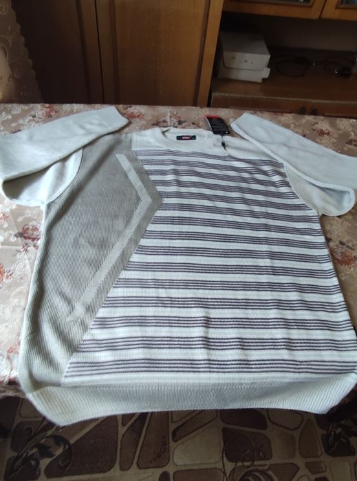 Чоловічий светр,новий,з єтікеткою! 52 розмір!