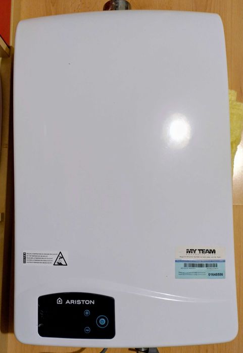 Esquentador Ariston 14 litros ventilado e termoestático