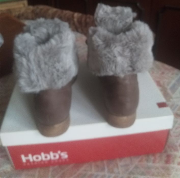 новые женские зимние сапожки Hobbs