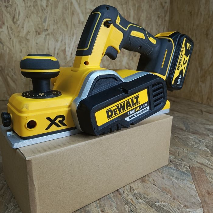 DeWalt DCP580N-XJ Strug akumulatorowy 18v 4 ah