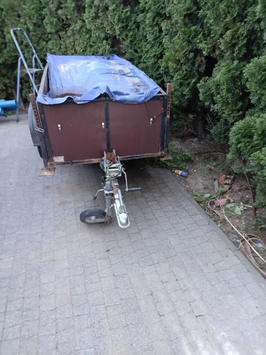 Przyczepka samochodowa