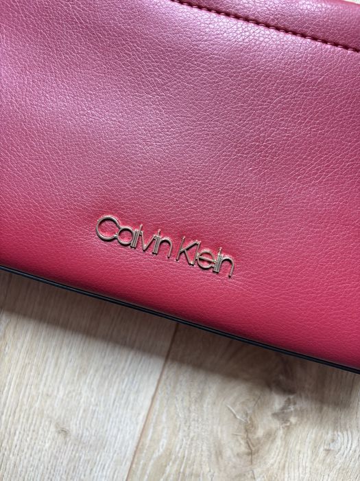 Calvin Klein Endold Crossbody torba