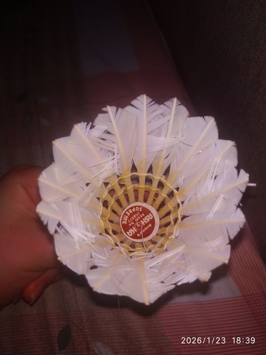 Віддам воланчик.