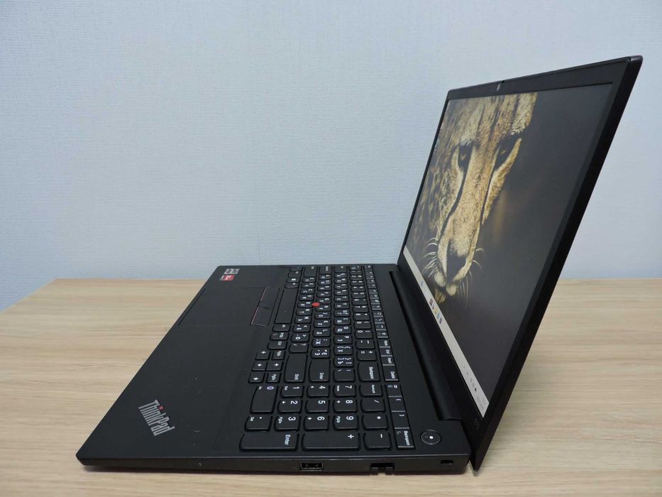 Lenovo Thinkpad E15 Gen2/15.6" FHD IPS/Ryzen 5 4500U/24GB/512GB/Vega