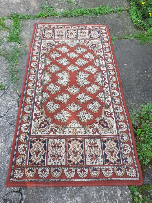 ПРОДАМ б/в килим