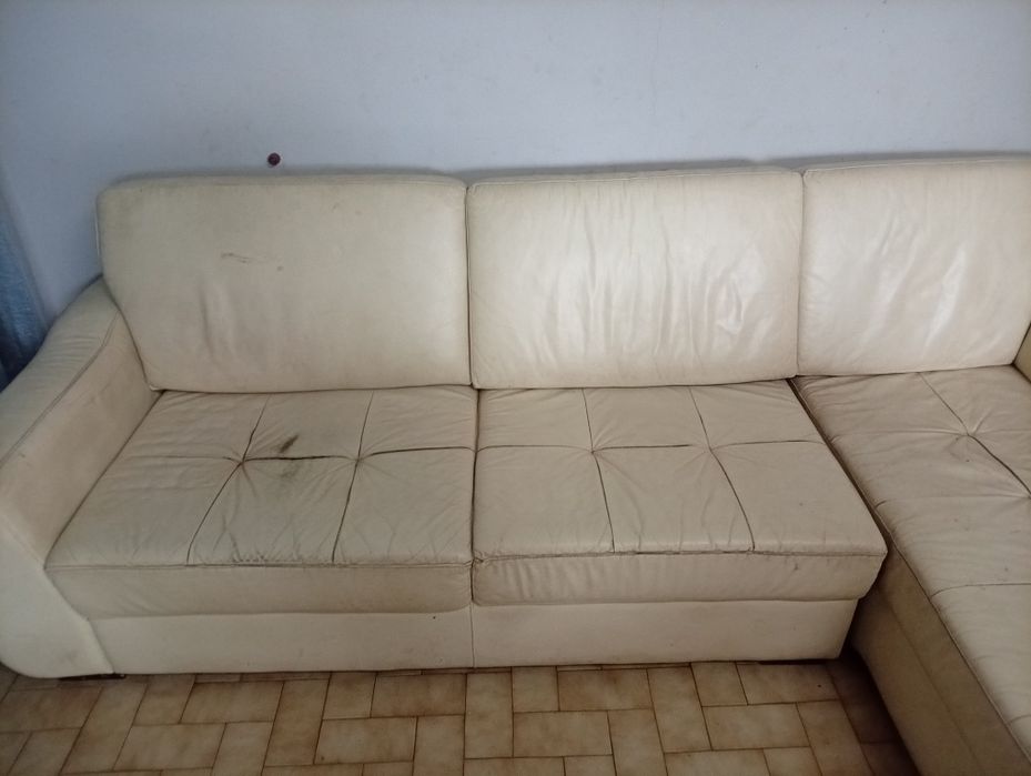 Ofereço sofá 3 lugares