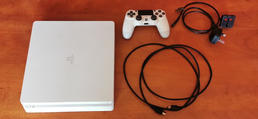 PlayStation 4, PS4 Slim Biała 500GB