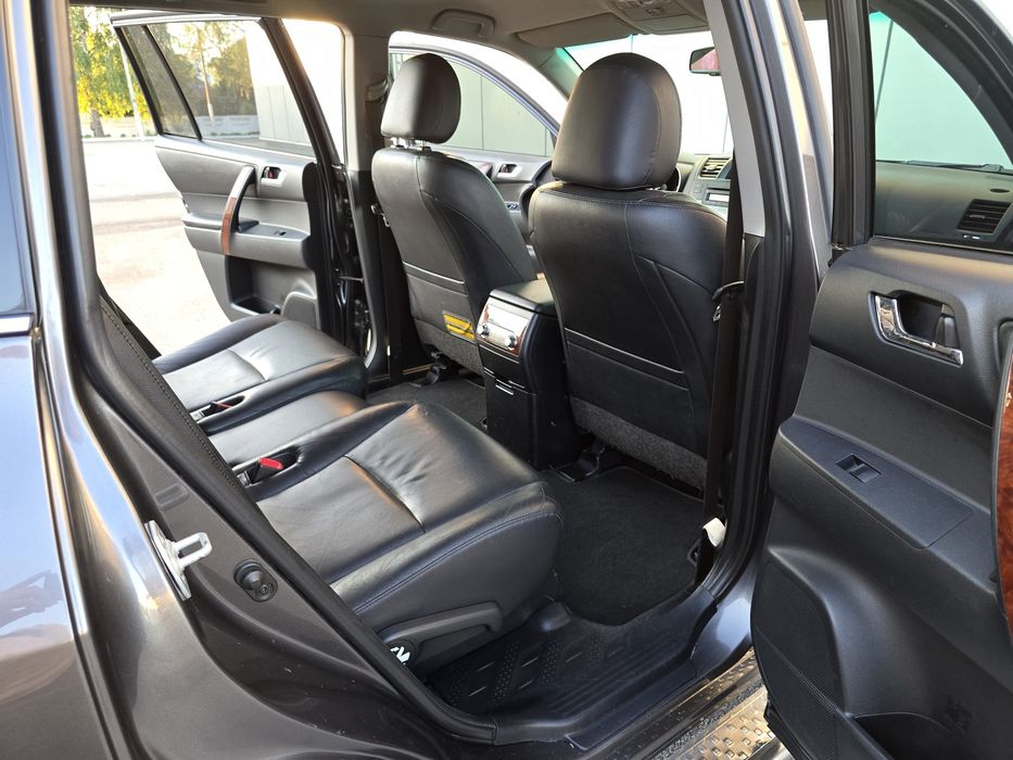 Продам свою Toyota Highlander 3.5л - 2011г
