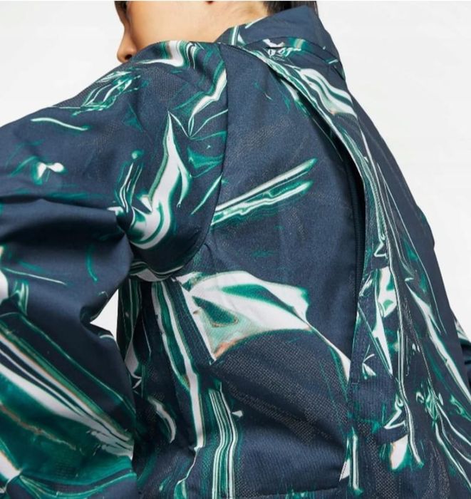 Бігова куртка Nike