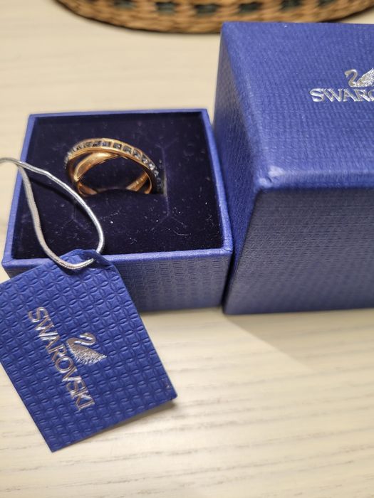 Кольцо Swarovski