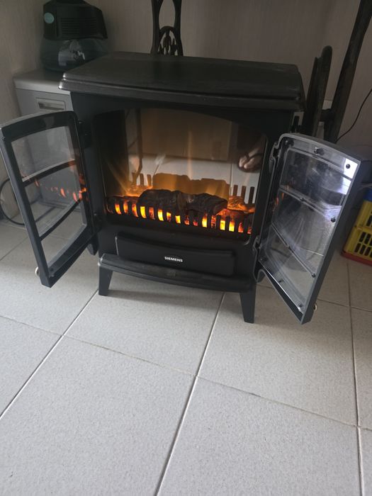 Aquecedor elétrico estilo lareira