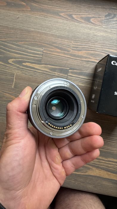 Обʼєктив rf 50 1.8 stm