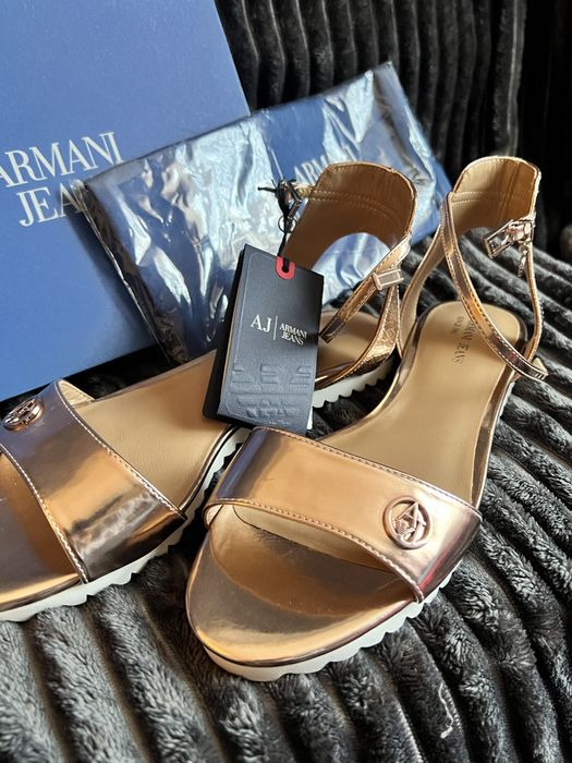 Босоніжки.Сандалі.Armani Jeans.