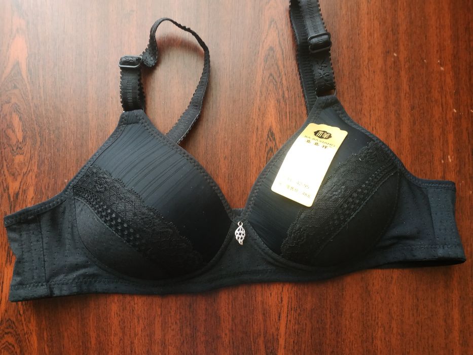 Бюстгальтеры новые