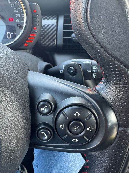 MINI 3-Door Cooper S Automatic512348384951674882