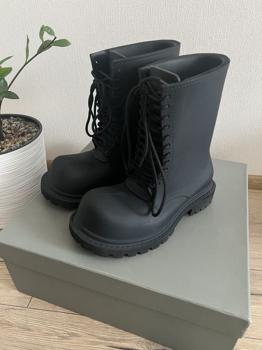 balenciaga steroid boots