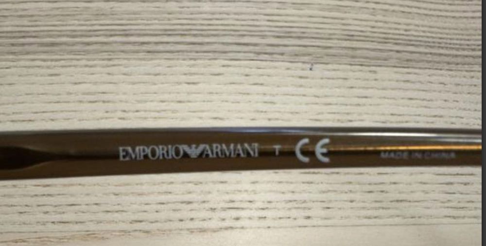 Сонцезахисні окуляри emporio armani