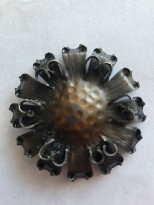 Broszka z czasów PRL