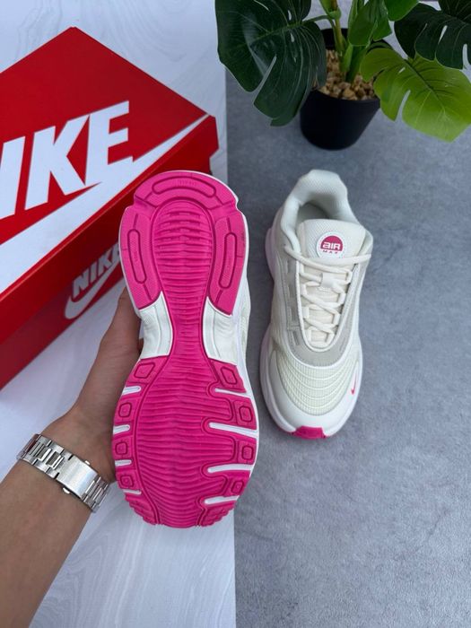 Жіночі кросівки Nike Air Max Fire