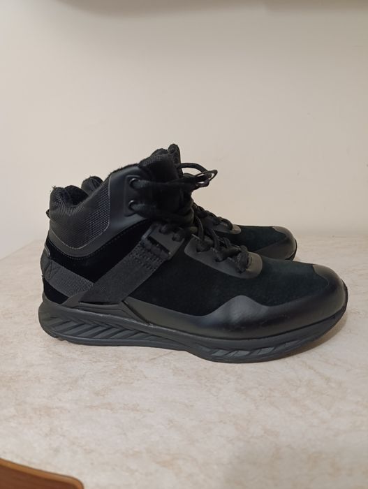 Продам черевики Puma