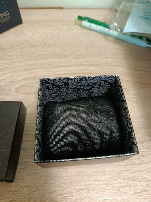 Подарункова коробка для годинника