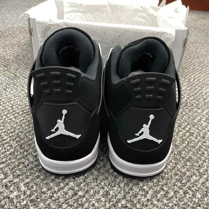 Jordan 4 Retro White Thunder R.40