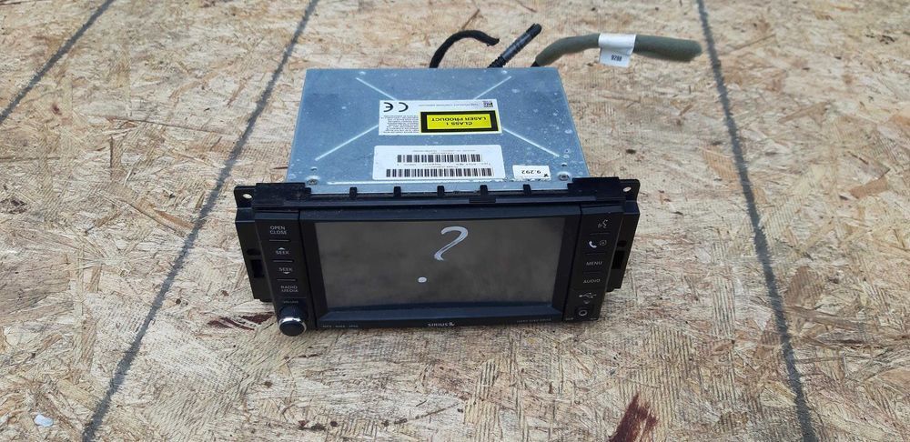 RADIO CHRYSLER Town Country Voyager Chrysler 300c